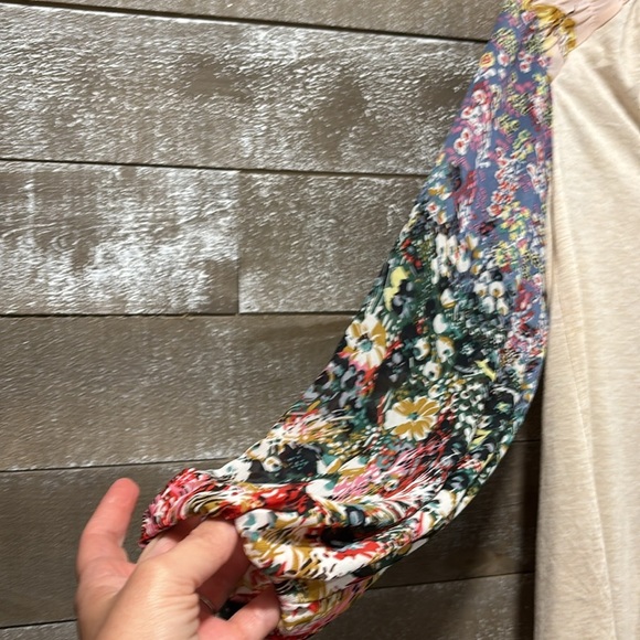 Anthropologie TINY boho multicolored floral ballon sleeved top size small - Picture 3 of 8